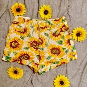 Sunflower shorts 🌻